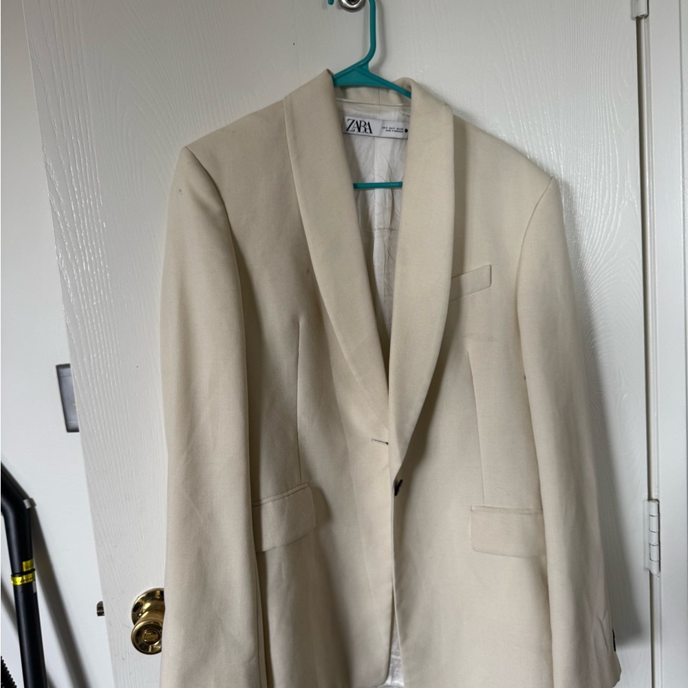 Zara Cream Sport Coat with Notched Lapel